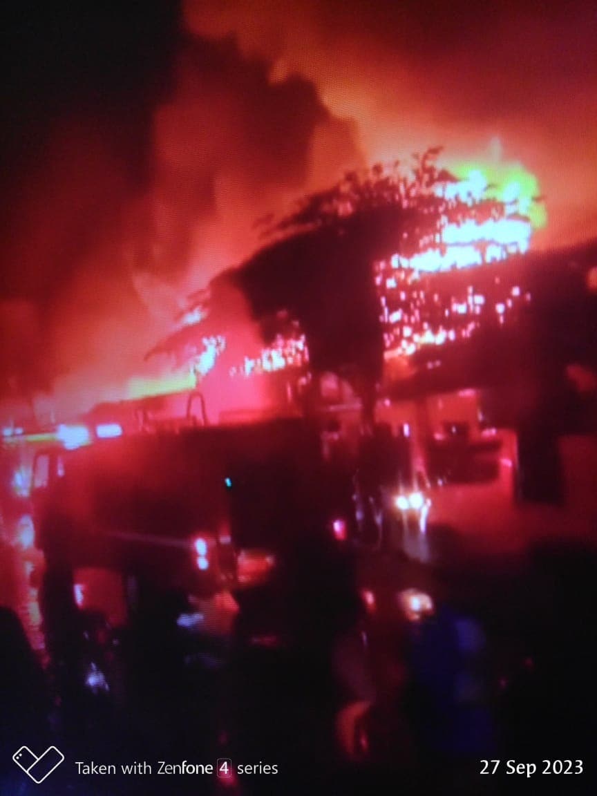 Seluruh Kios Blok B Pasar Leuwiliang Bogor Hangus Terbakar