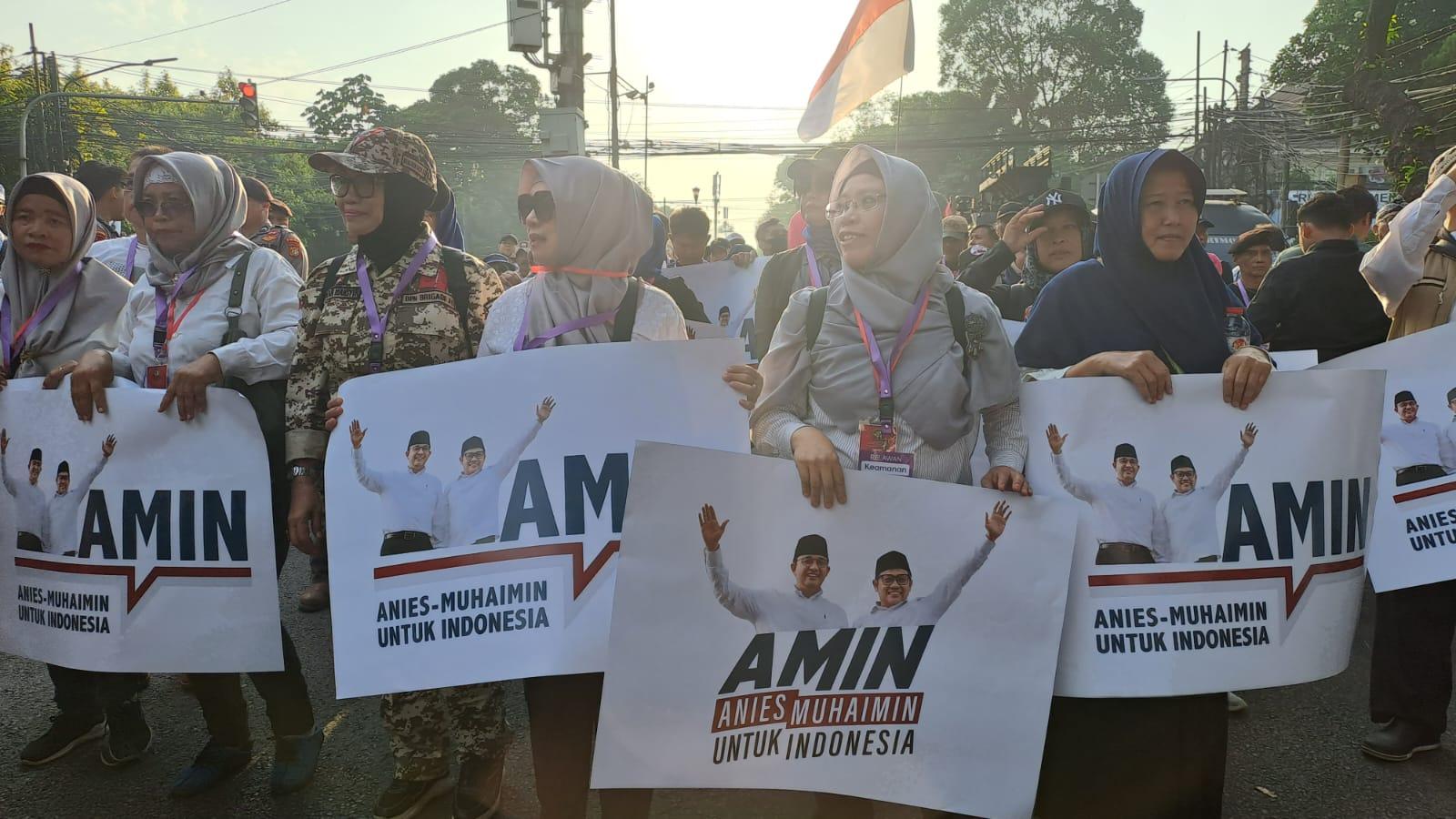 Pendukung AMIN Sudah Memenuhi Gedung KPU
