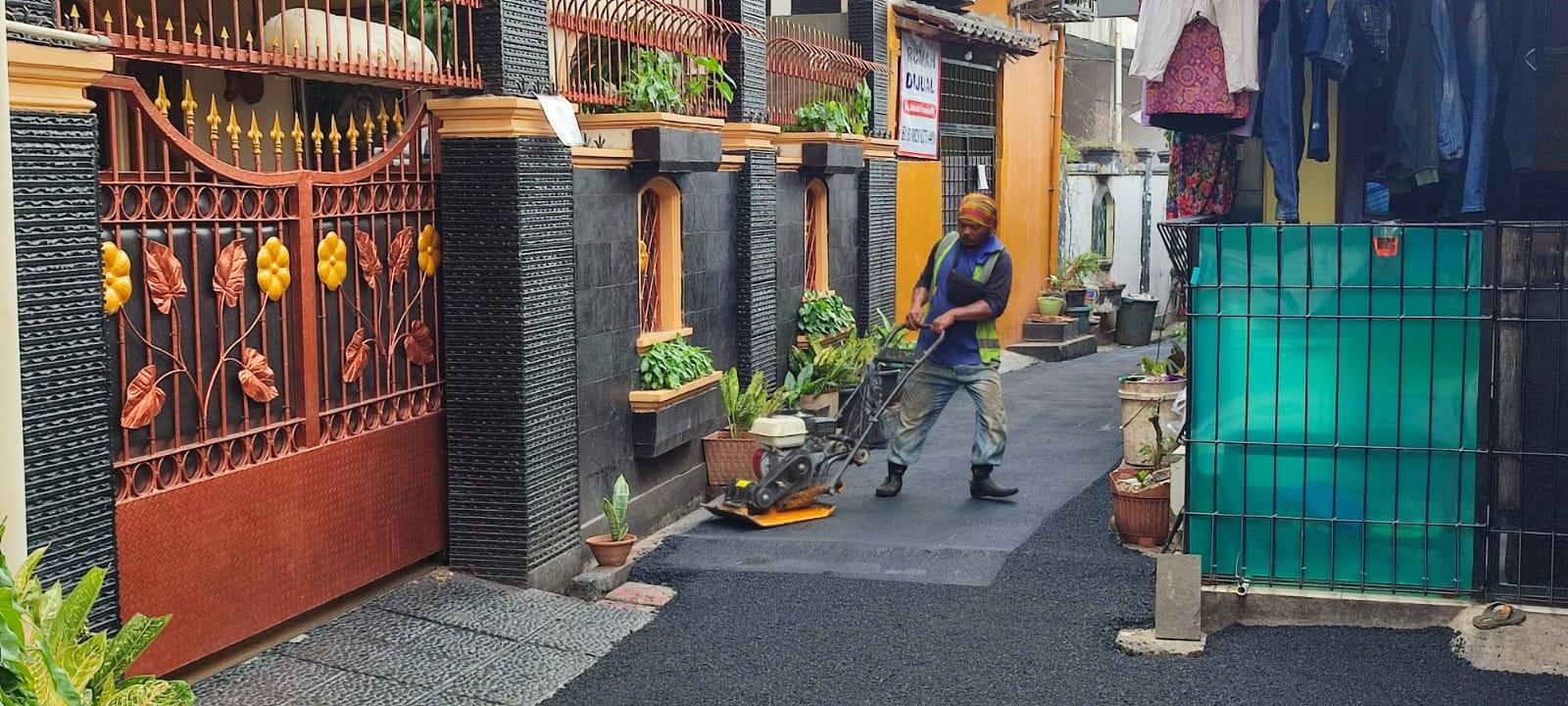 Mantap, Lukman Jupiter Gerak Cepat Realisasikan Pengaspalan Jalan di Kedoya Selatan