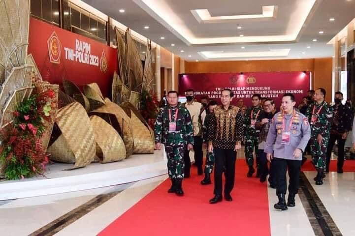 Catat, Presiden Jokowi Ingatkan TNI-Polri Tak Terlibat Politik Praktis