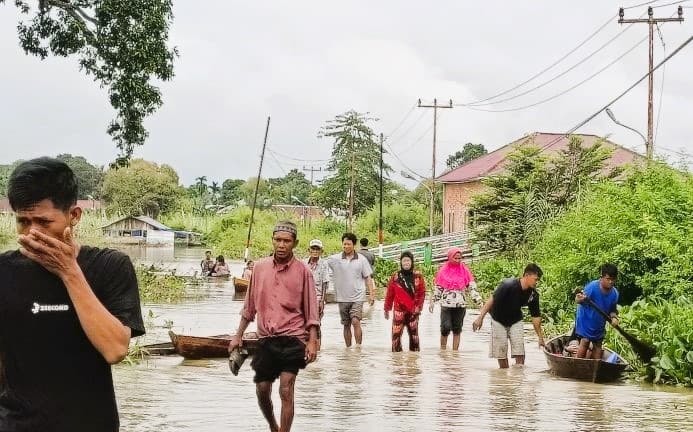 Warga Danau Sipin: Harus Tetap Semangat Nyoblos, Pakai Perahu Bisa