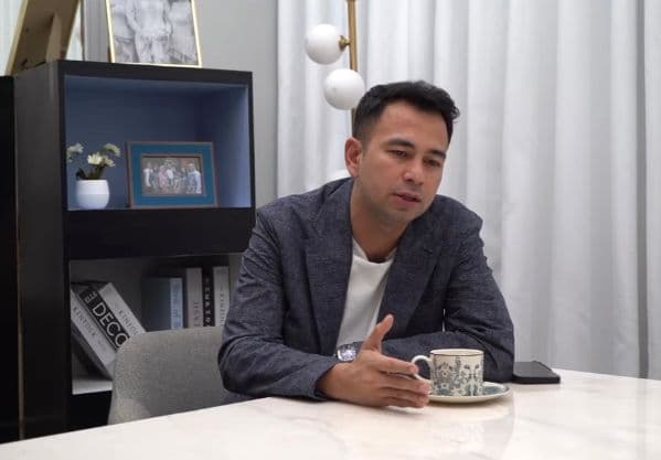 Jokowi Ajak Artis Jajal Kereta Cepat Jakarta-Bandung