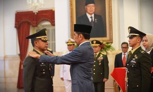 Apa Urgensi Panglima TNI Tiba-tiba Diganti KSAD yang Baru Saja Menjabat?