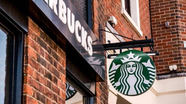 300 Ribu Botol Starbucks Ditarik di AS, Diduga Ada Kandungan Kaca