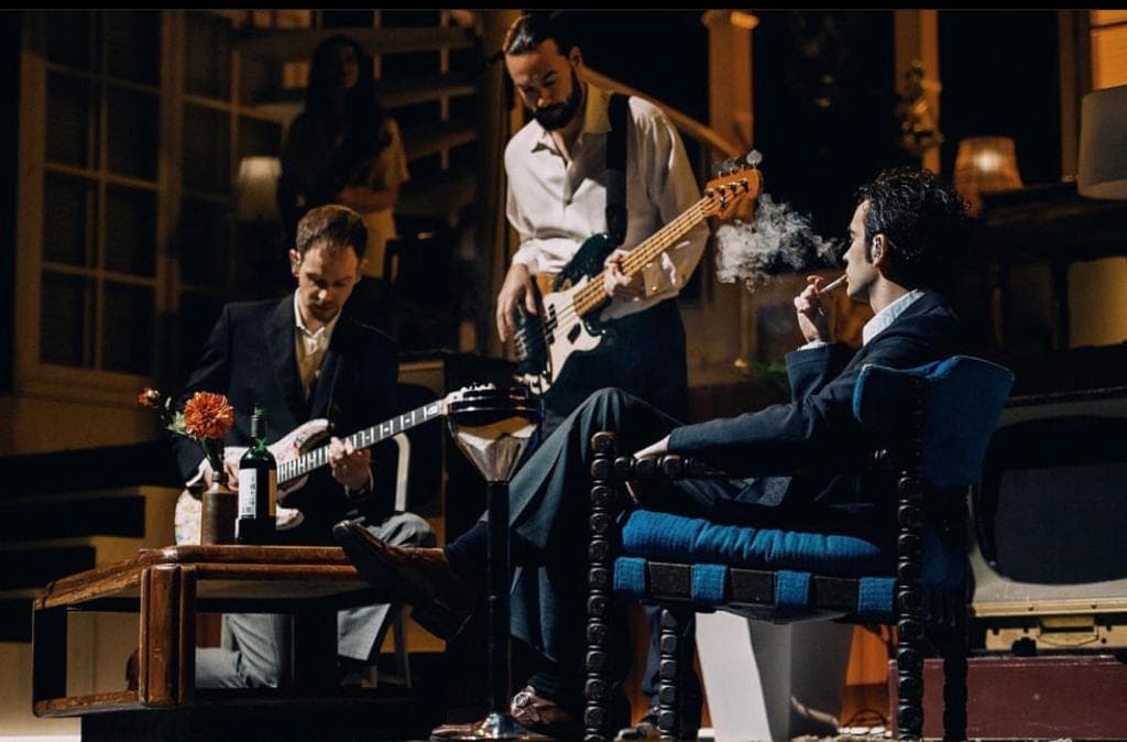 Konser The 1975 di Malaysia Dihentikan Gegara Ciuman Sesama Jenis
