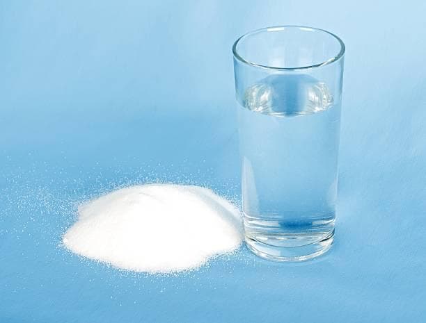 7 Manfaat Minum Air Garam untuk Kesehatan