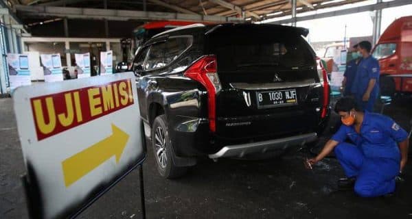 Kendaraan Tak Lulus Uji Emisi Bakal Dikenakan Tarif Parkir