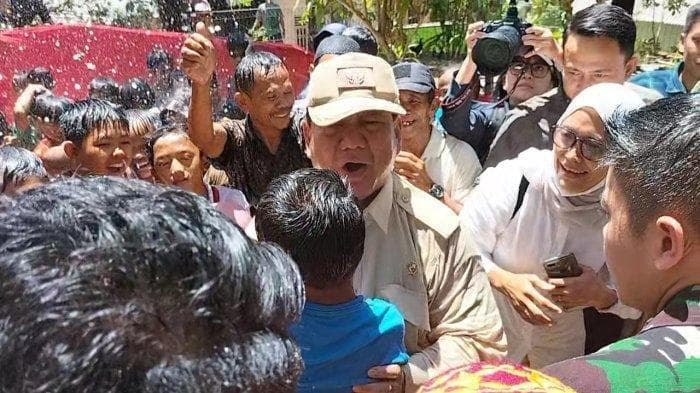 Merespons Skor 5 Jokowi, Prabowo Hanya Mengedipkan Mata dan Tertawa