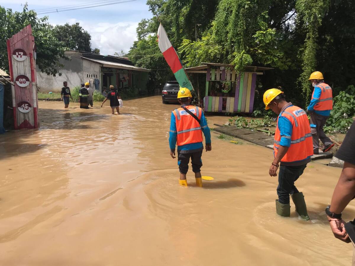 Terangi Warga Desa Terpencil di Kalbar, PLN Rogoh Kocek Rp4,2 Miliar