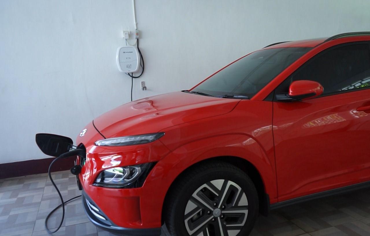 Ngecas Mobil Listrik di Rumah Tanpa Ribet tapi Murah