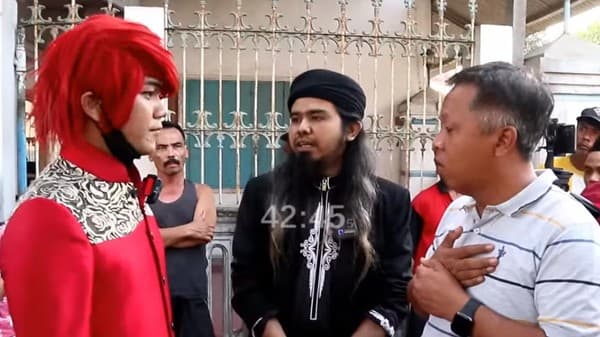 Adu Sakti Pesulap Merah Versus Gus Samsudin Difasilitasi Pihak Desa 13 Agustus