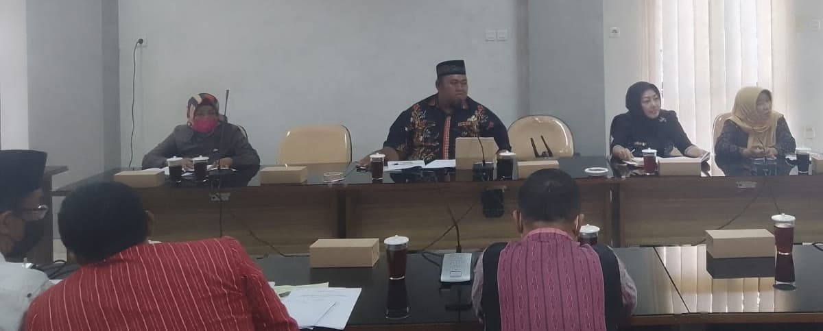 Tenaga Honorer K-2 Minta DPRD Blitar Perjuangkan Mereka Jadi CPNS