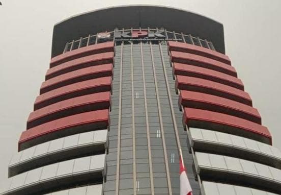Meski KPK Berhasil Tangkap Buronan Maling Uang, DPR Masih Beri Lampu Merah