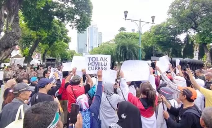 Ribuan Personel Gabungan Amankan Unras di KPU, Bawaslu dan DPR