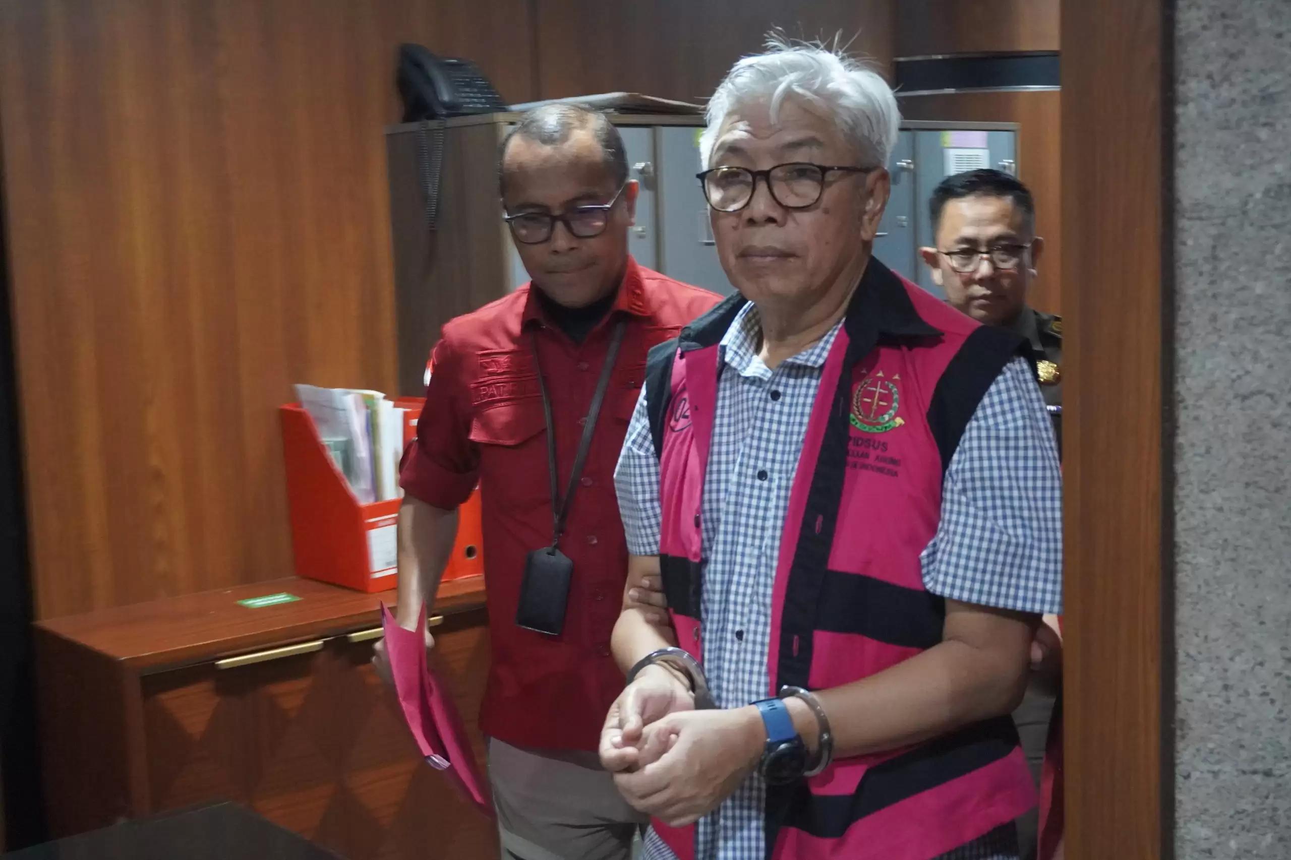 BGA dijerat dengan pasal 2 ayat 1 dan Pasal 3 juncto 18 UU Tipikor junto Pasal 55 KUHP (Foto: Dok MI/Kejagung)