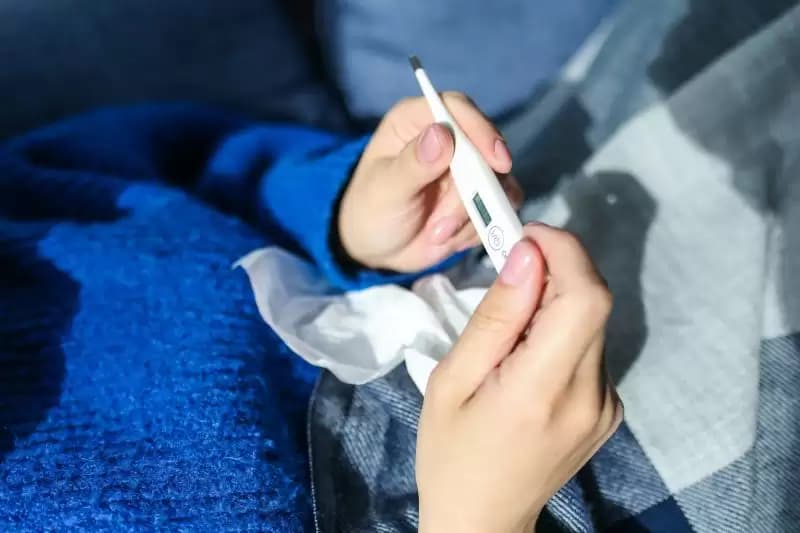 Emak-emak Catat! Tidak Semua Demam Pada Anak Perlu Antibiotik