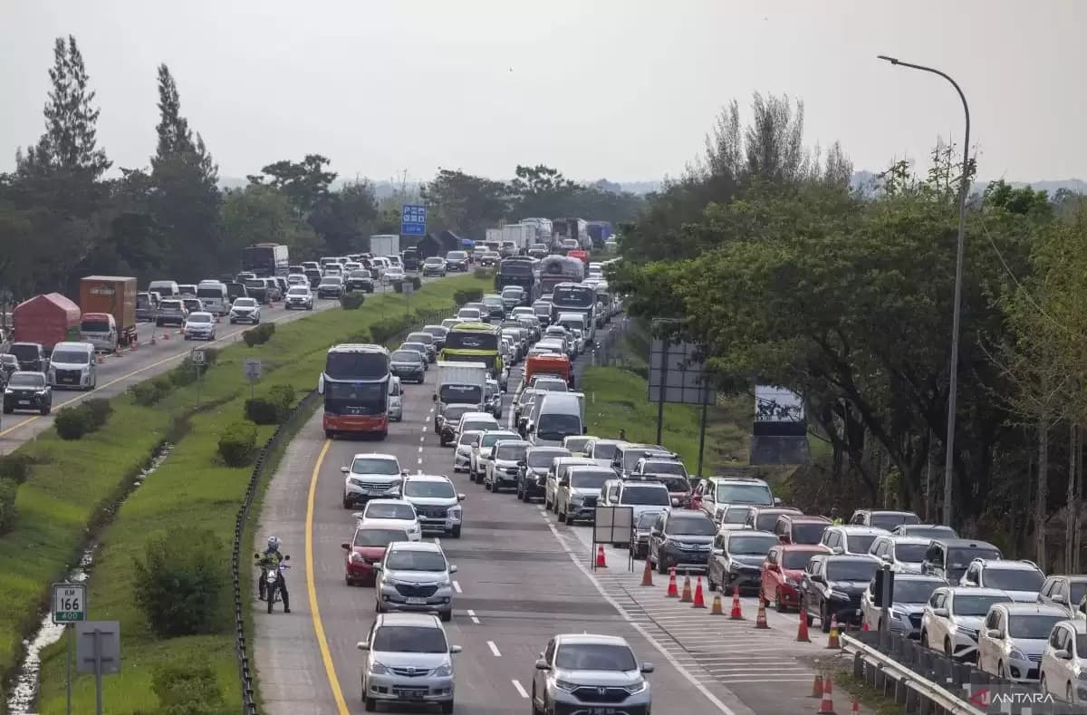 Polri Bakal Terapkan Rekayasa Lalu Lintas Jalan Tol Saat Arus Balik Natal