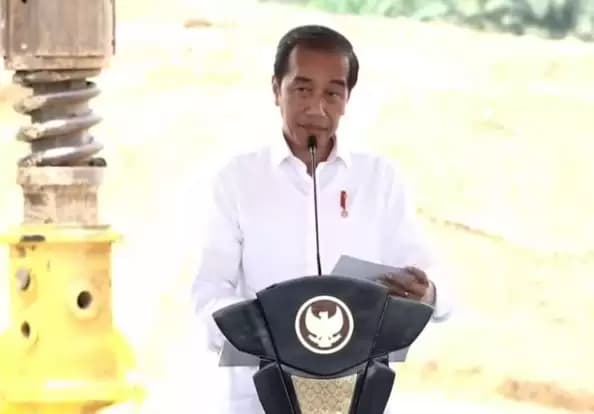 Jokowi Letakkan Batu Pertama Masjid Negara Kapasitas 61.000 Jamaah di IKN