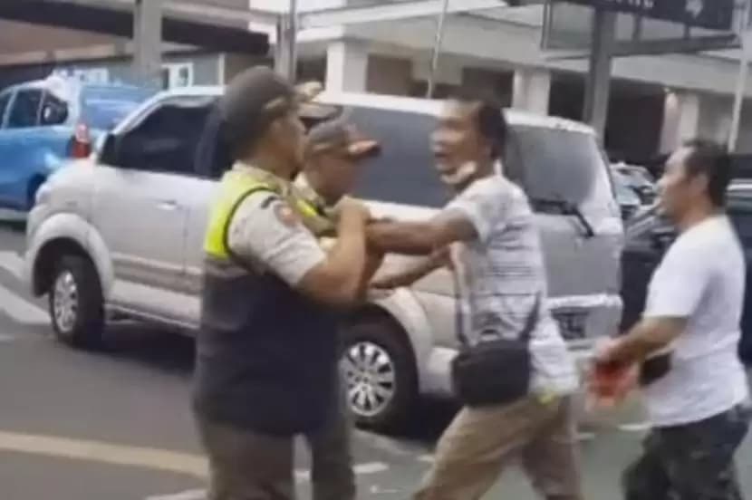 Awal Mula Pengeroyokan Anggota Satpol PP Jakpus