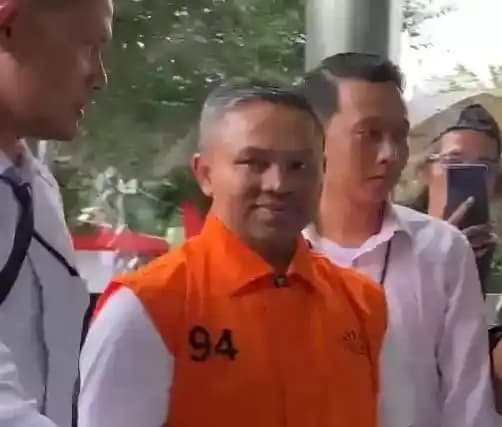 Abdul Wahid Tersangka