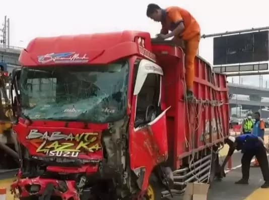 Polisi Tetapkan Sopir Truk Tersangka Kecelakaan Beruntun di Gerbang Tol Halim