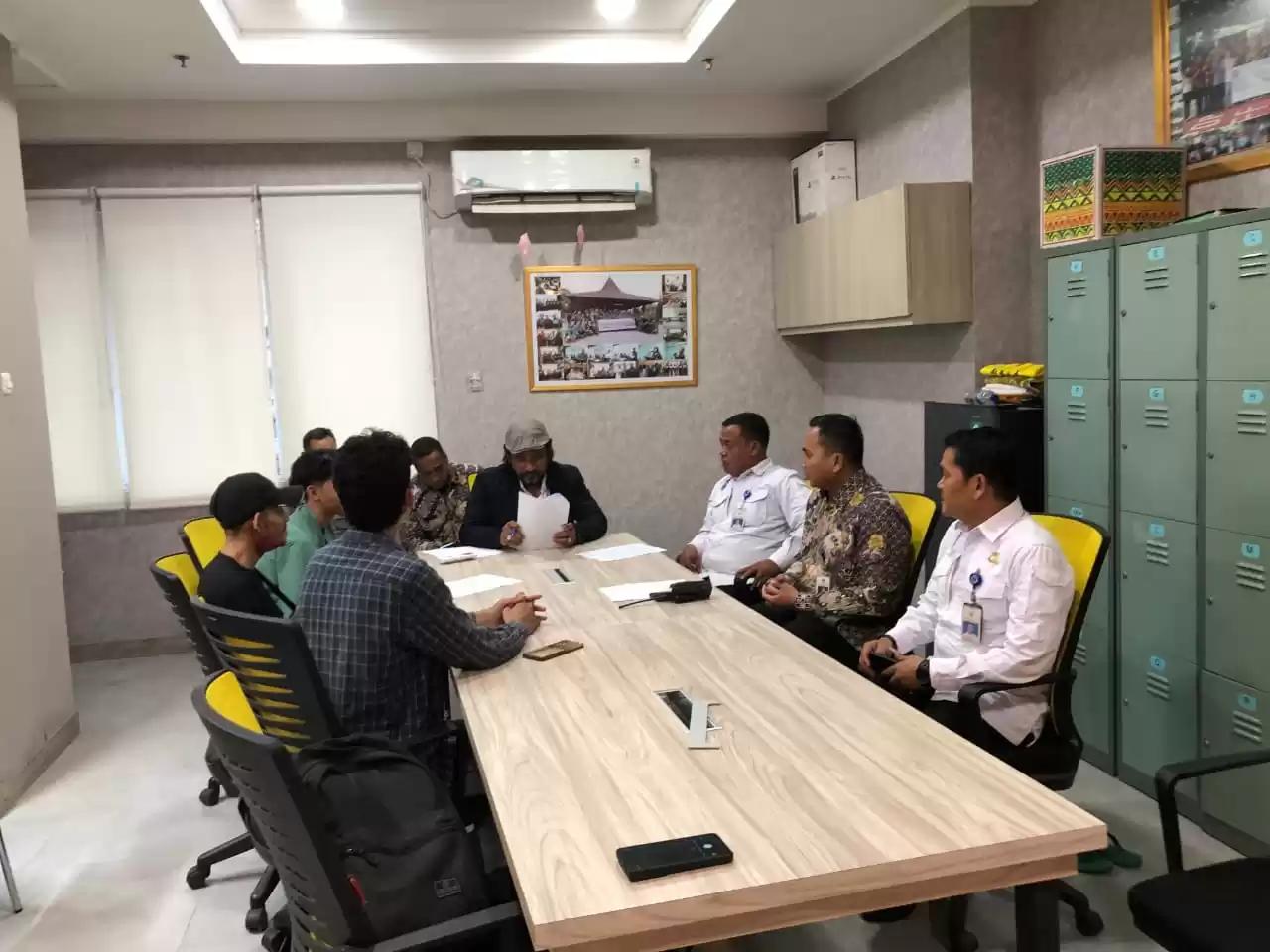 Aduiensi FM Sultra dengan pihak Ditjen Perhubungan Laut (Foto: Dok MI)