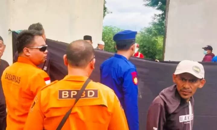 Jasad Santri yang Terbawa Arus Sungai Cibogo Ditemukan