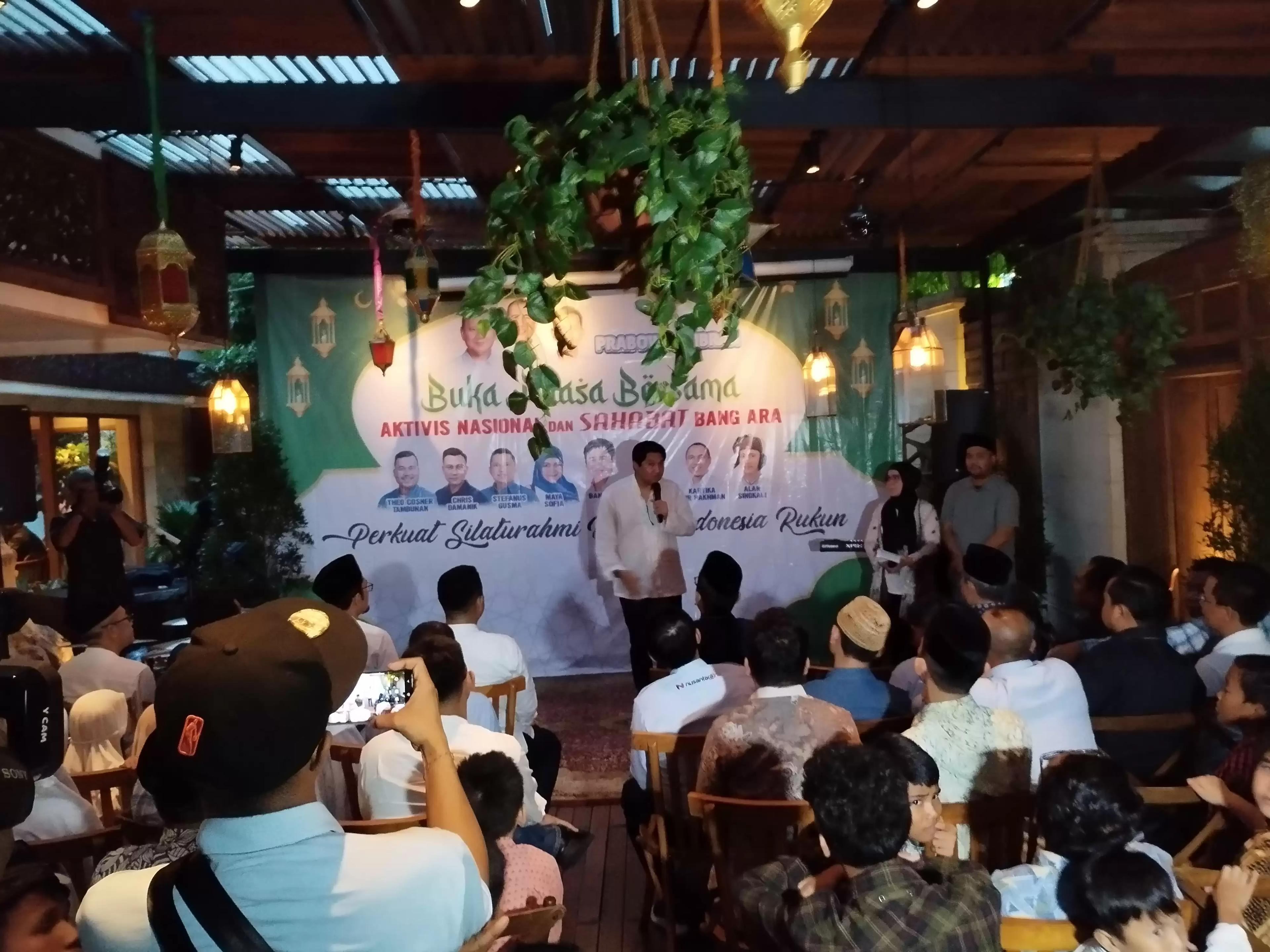 Aktivia Nasional dan Sahabat Bang Ara gelar Bukber dan santunan anak yatim (Foto: MI/Dhanis)