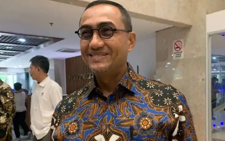 Anggota Dewan Komisioner (ADK) OJK