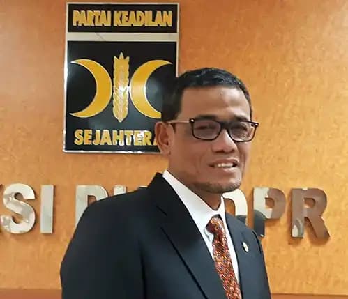 Anggota DPR RI dari Fraksi PKS, Alifudin