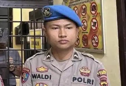 anggota Polres Tebo, Bripda Waldi (22) terduga pelaku pemerkosaan dan pembunuhan dosen perempuan di Jambi