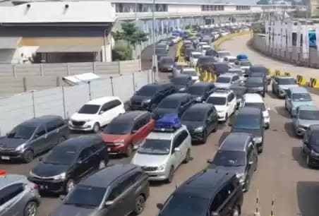 Puncak Arus Balik Lebaran Diprediksi Terjadi Besok