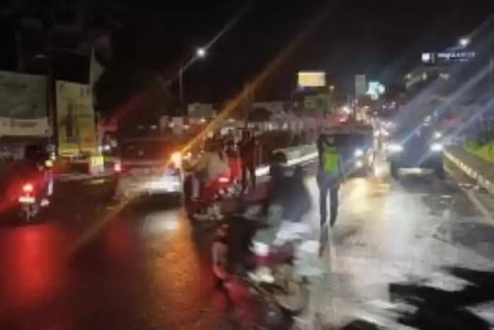 arus mudik puncak