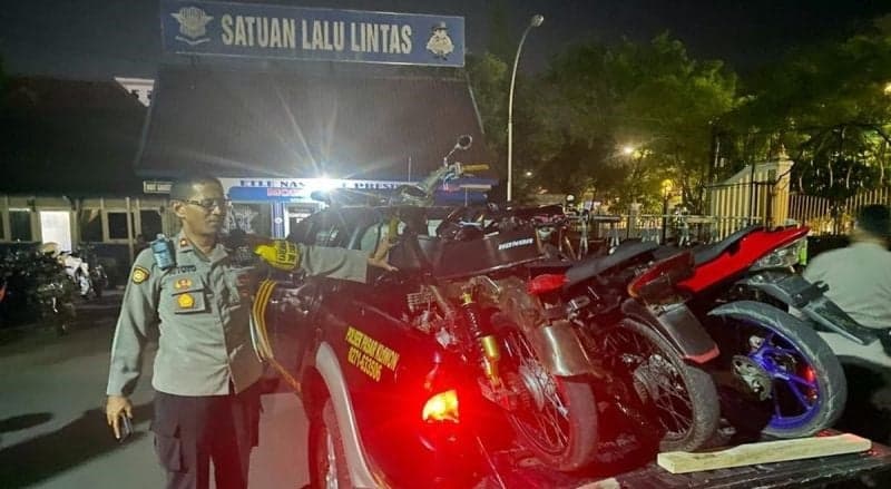 Polisi Jaring Seratusan Kendaraan Knalpot Suara Bising di Solo