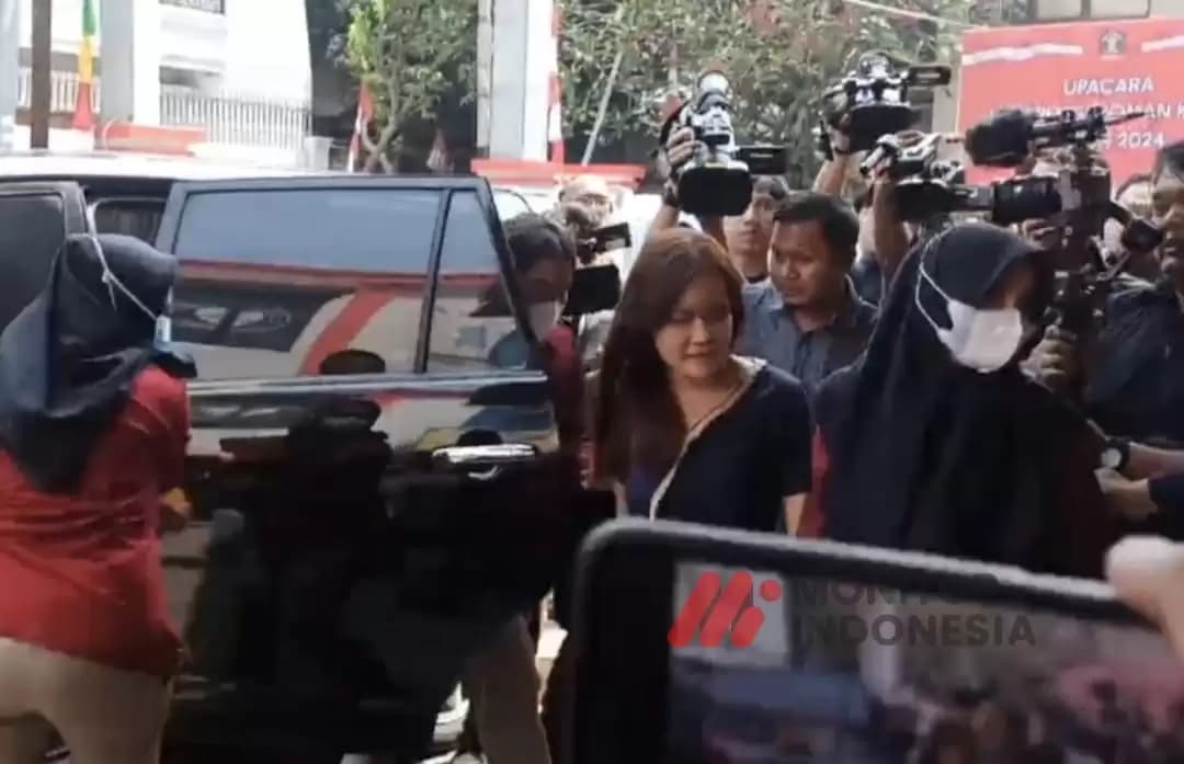 Jessica diserahkan kepada orangtuanya atau pengacaranya (Foto: Dok MI/Albani Wijaya)