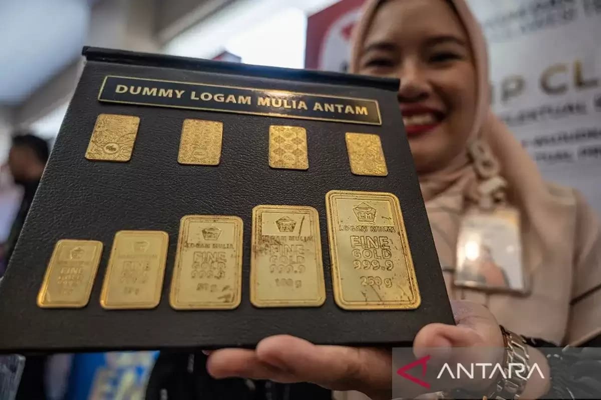 Turun Lagi, Harga Emas Antam Sekarang Rp1.115.000 per gram