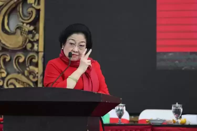 Megawati Ulang Tahun ke-77, PDIP Bagi Tumpeng ke Masyarakat