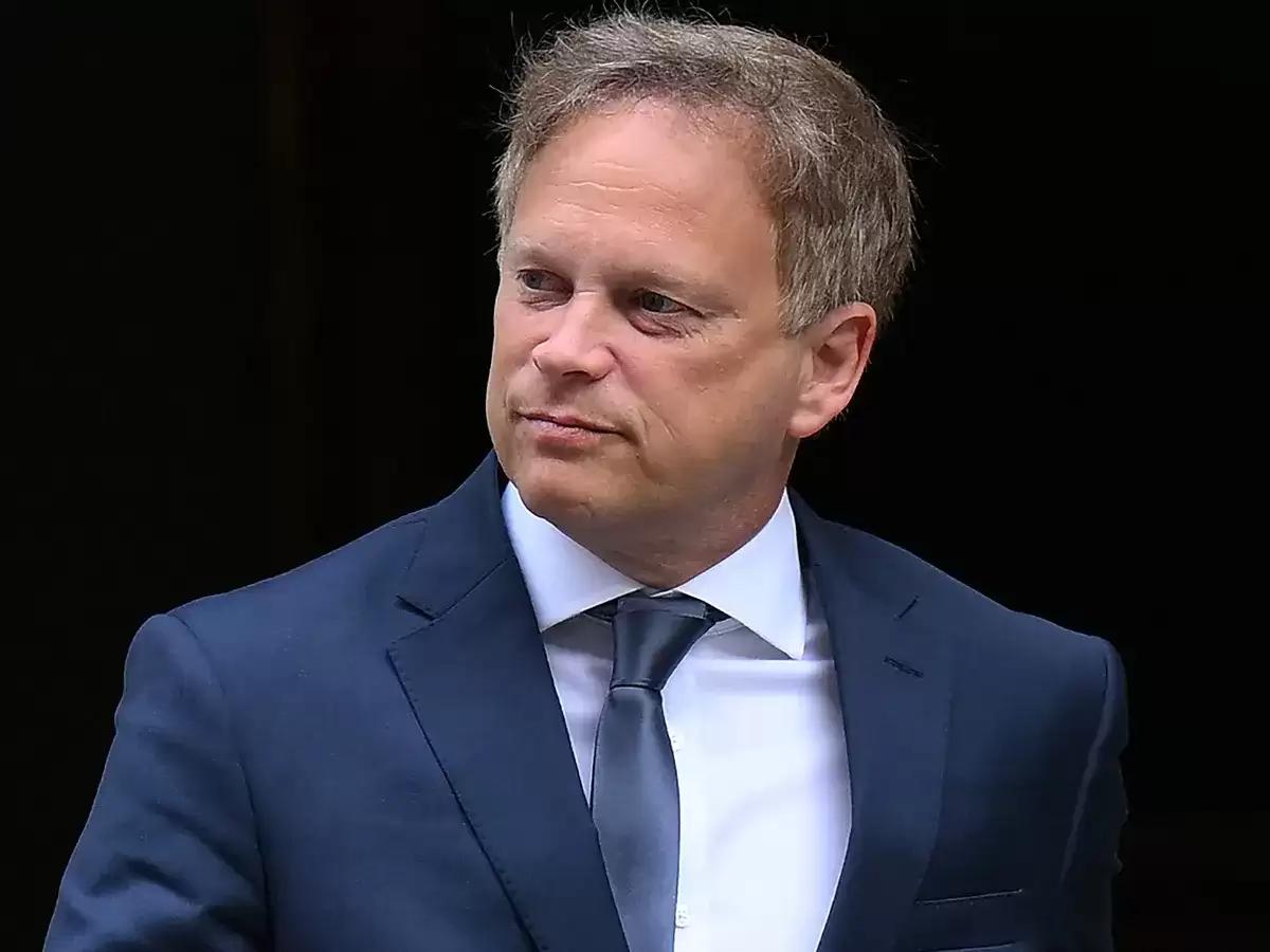 Rusia Diduga Ganggu Sinyal Pesawat Menhan Inggris Grant Shapps