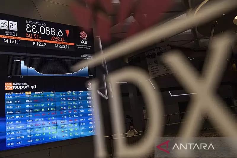 IHSG Ditutup Menguat Dipimpin Saham Sektor Infrastruktur