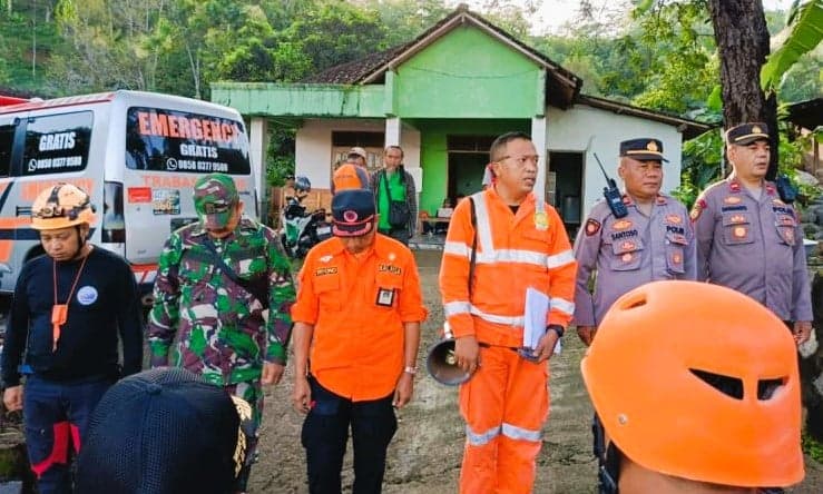 Basarnas Sragen Temukan Dua Korban Longsor Meninggal Dunia
