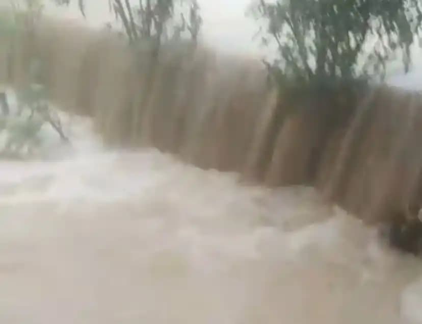 Banjir di Lubuk Kuyung