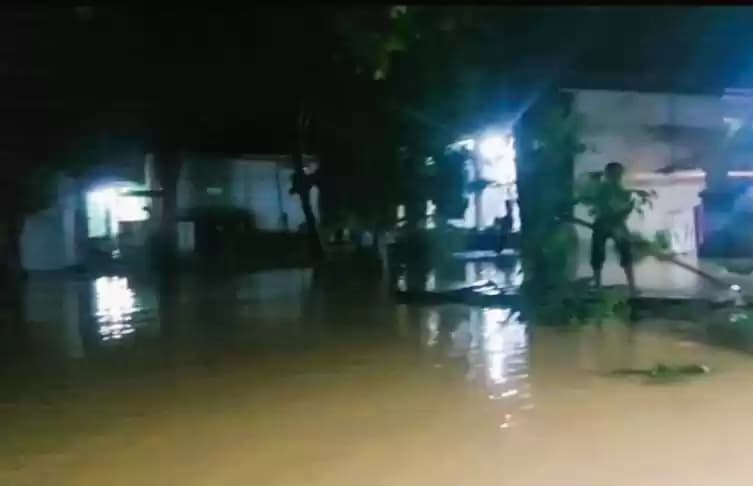 Banjir Rendam Rumah warga di Banten