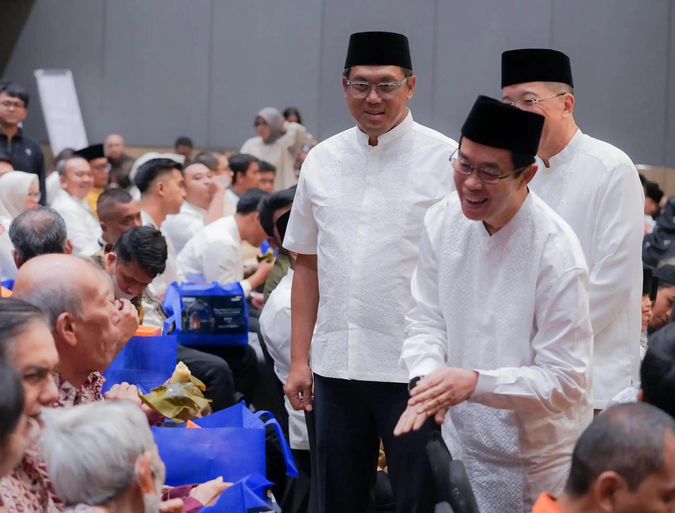 Bank Mandiri menggelar Buka Puasa Bersama dan Santunan Anak Yatim di Gedung Nawasena - Kawasan Wijaya Kusuma, Jakarta Barat