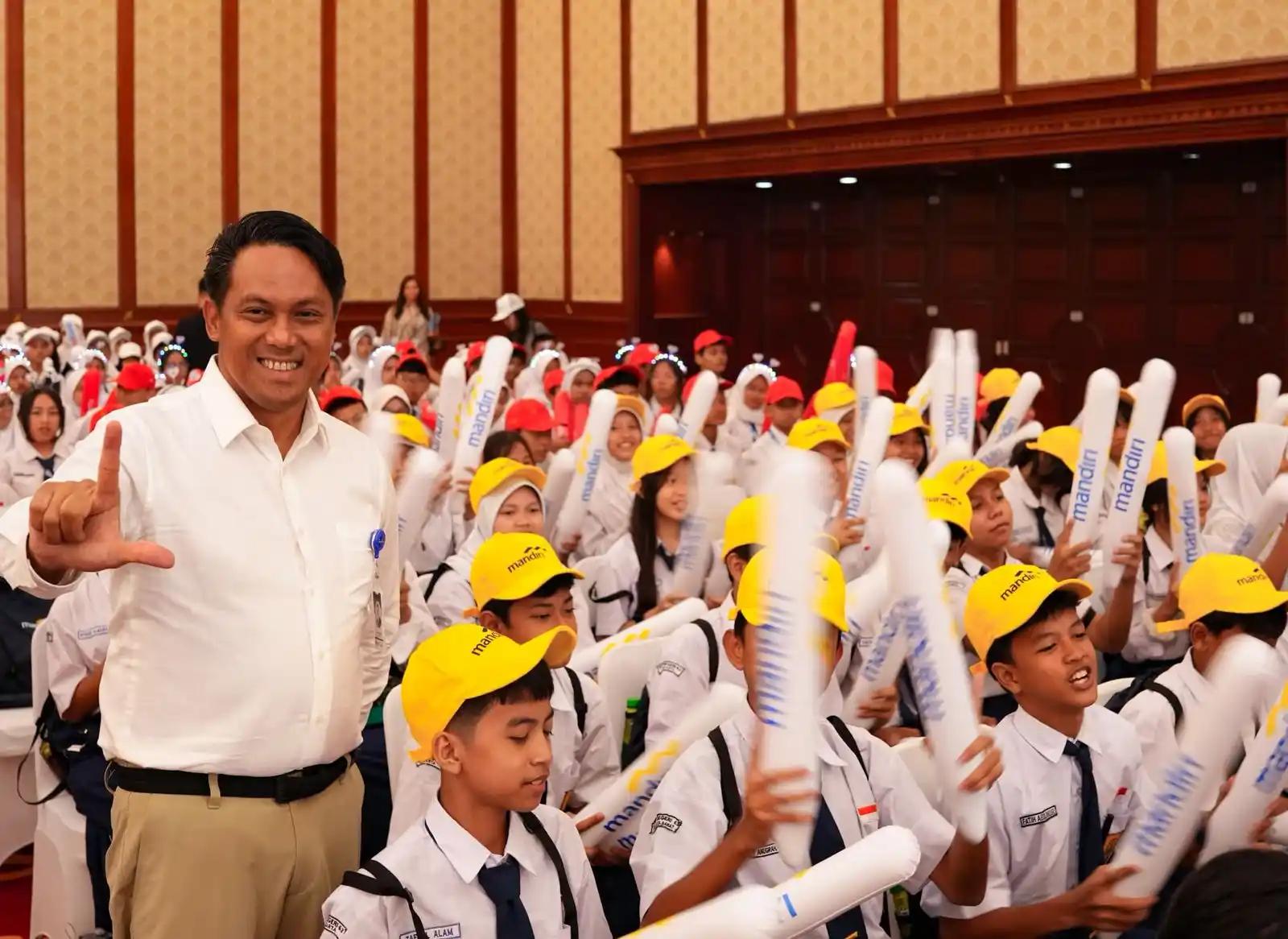 Bank Mandiri Raih 4 Penghargaan OJK