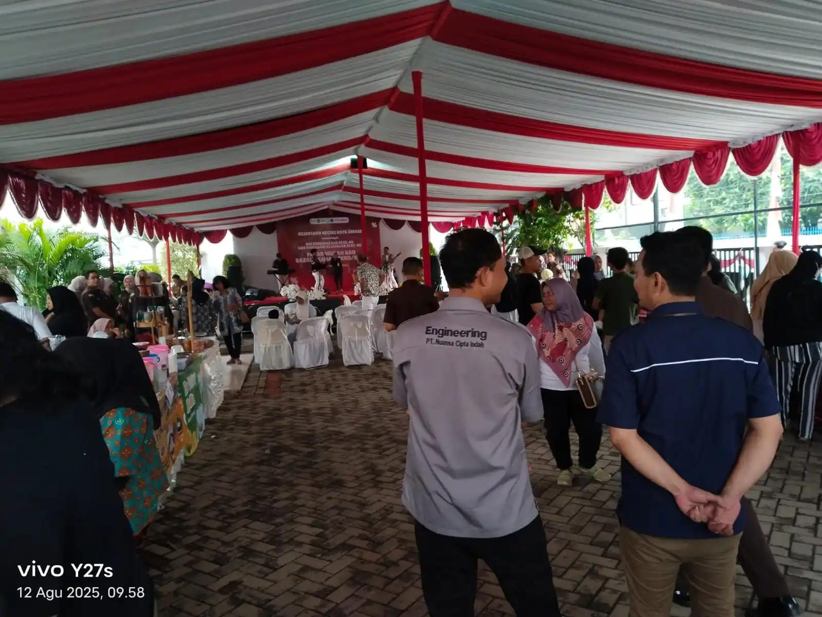 Bazar Murah Di Lapangan Upacara Kejari Kota Bekasi