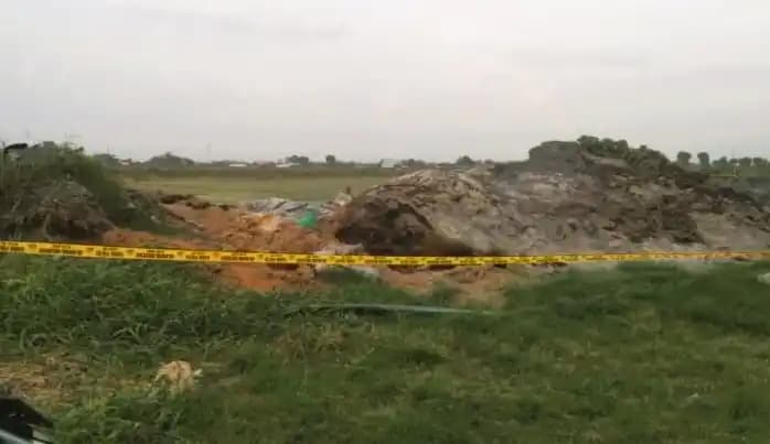 Bekas bakaran gabah di Desa Plumbon