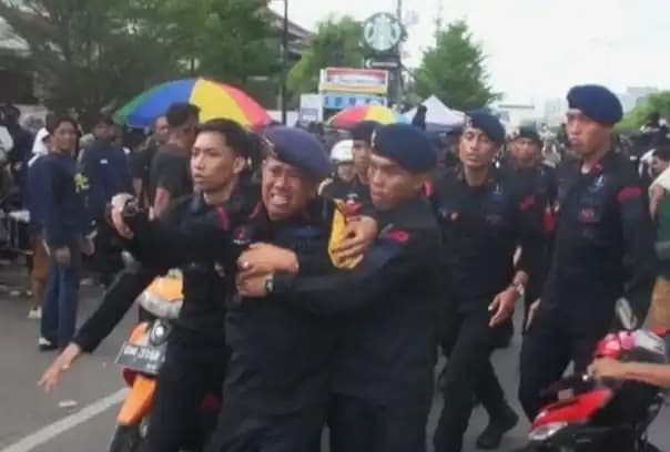 Bentrokan saat Debat Pilgub Sulsel