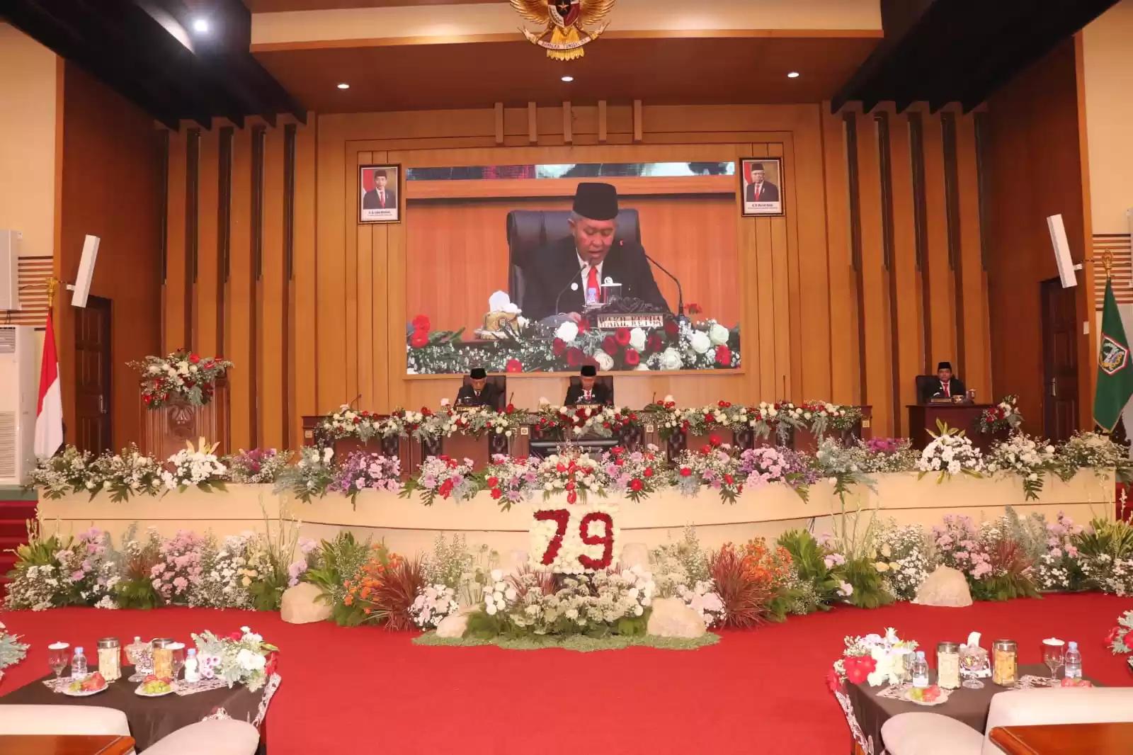 Berlangsungnya Rapat Paripurna Istimewa di Gedung DPRD Kabupaten Malang. (Foto : MI/Rina Sugeng Yuliani)