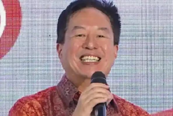 Bos Djarum Victor Rachmat Hartono