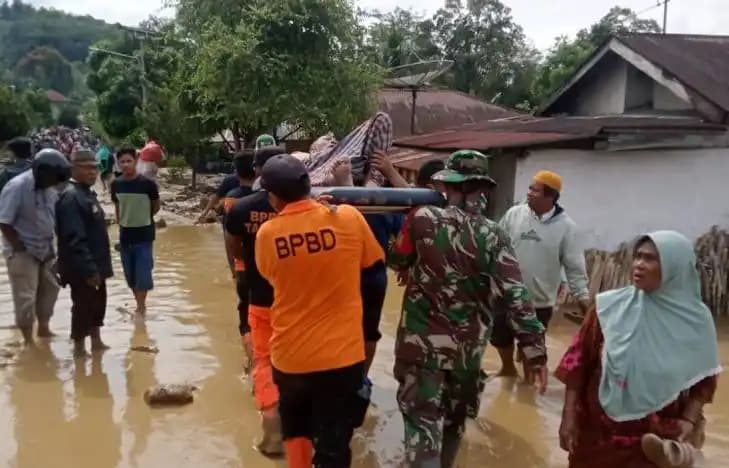 BPBD Kabupaten Tapanuli Selatan evakuasi korban banjir bandang